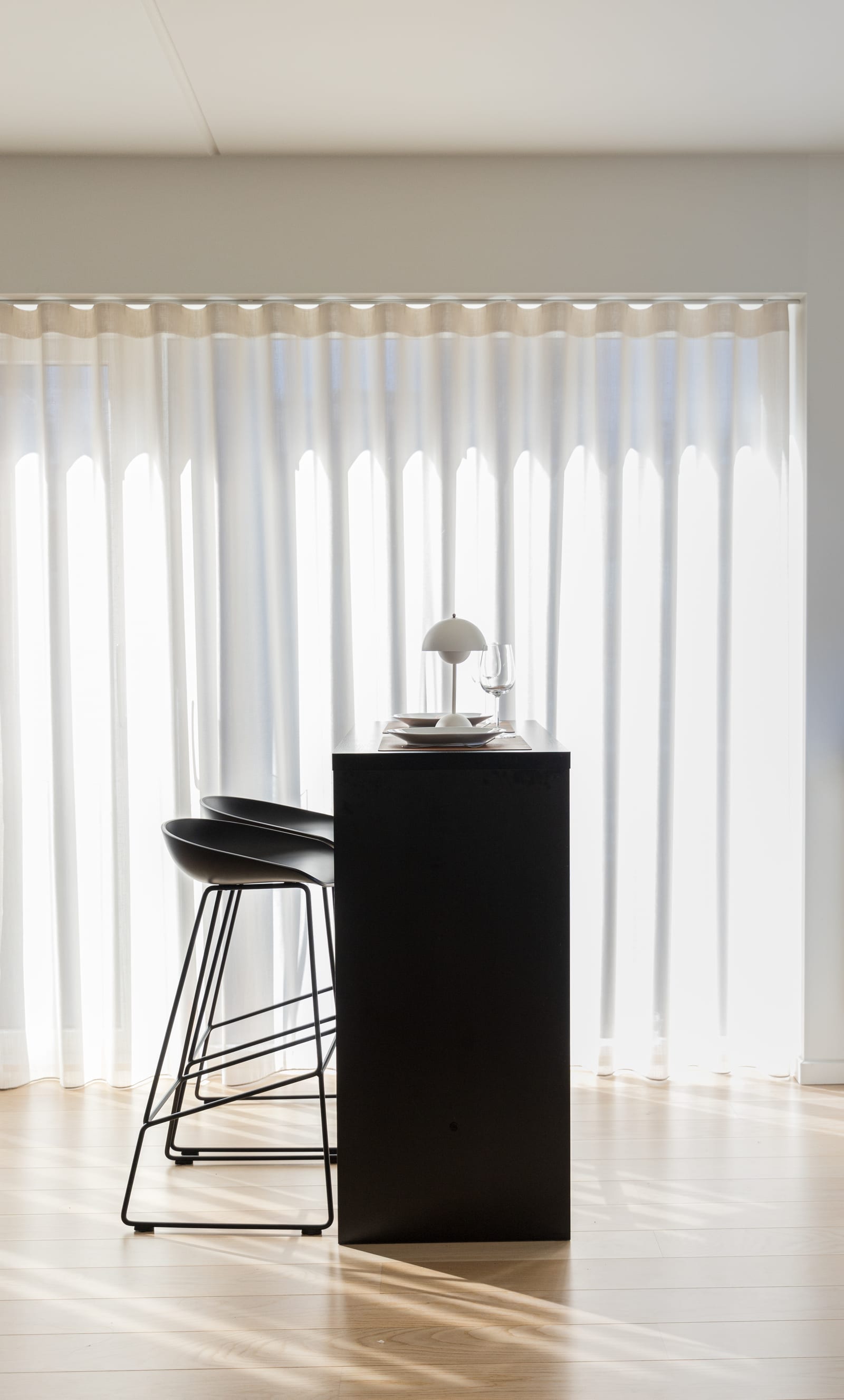 Home office with canal view · INSIDE Arquitetura 2022